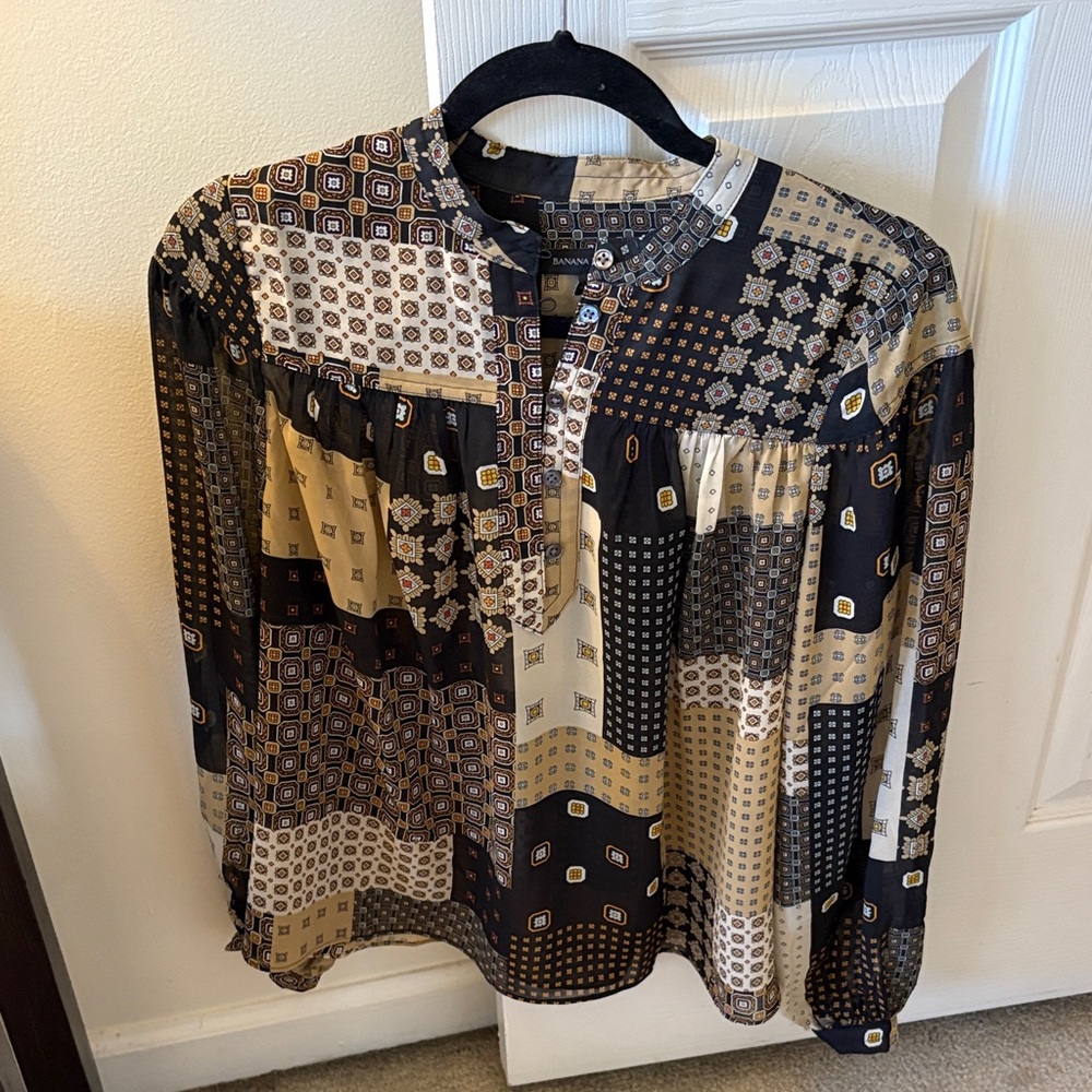 Banana Republic Geometric Pattern Blouse